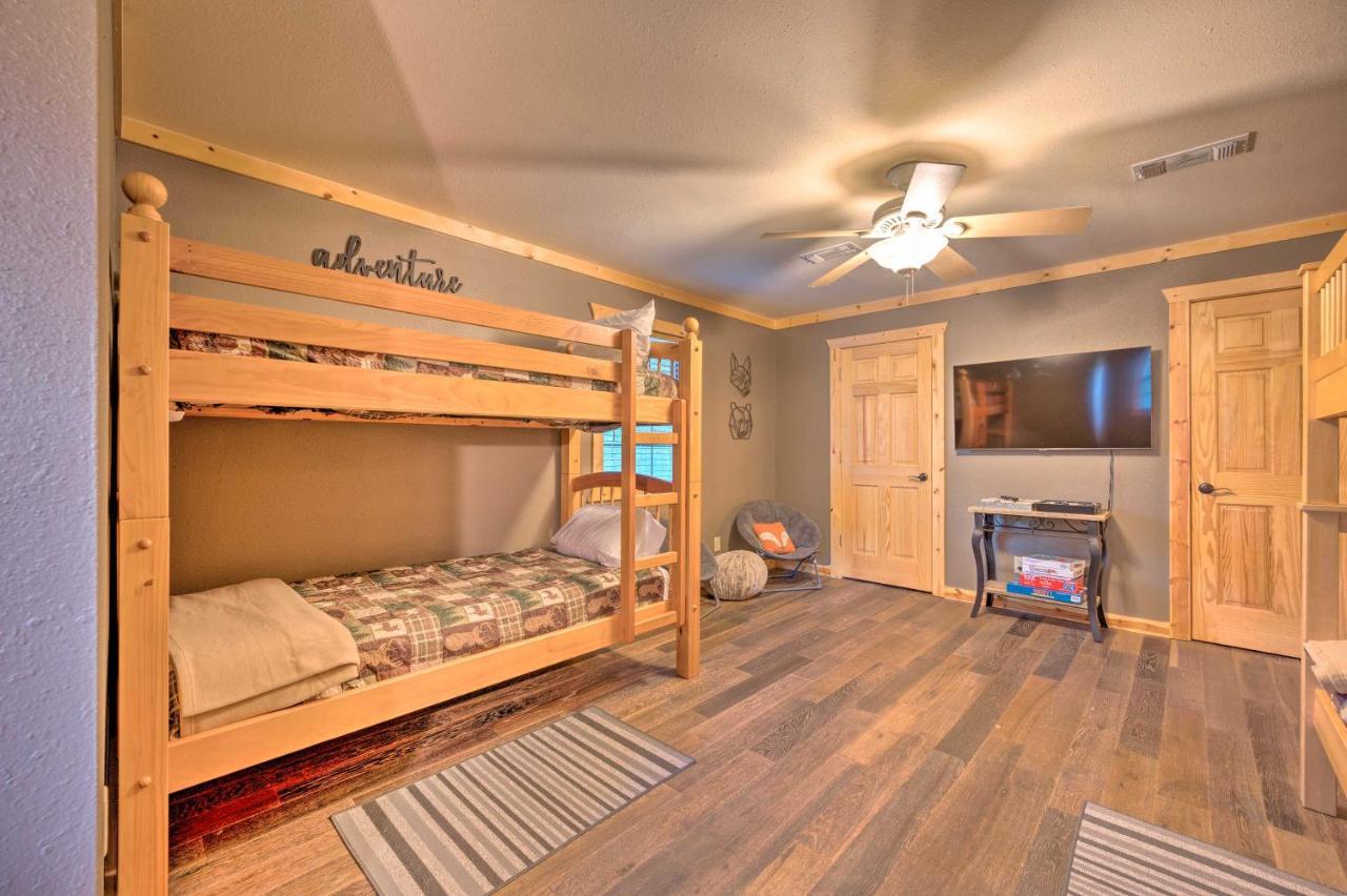 Broken Bow Retreat On 2 Acres With Hot Tub And Deck! Villa Buitenkant foto